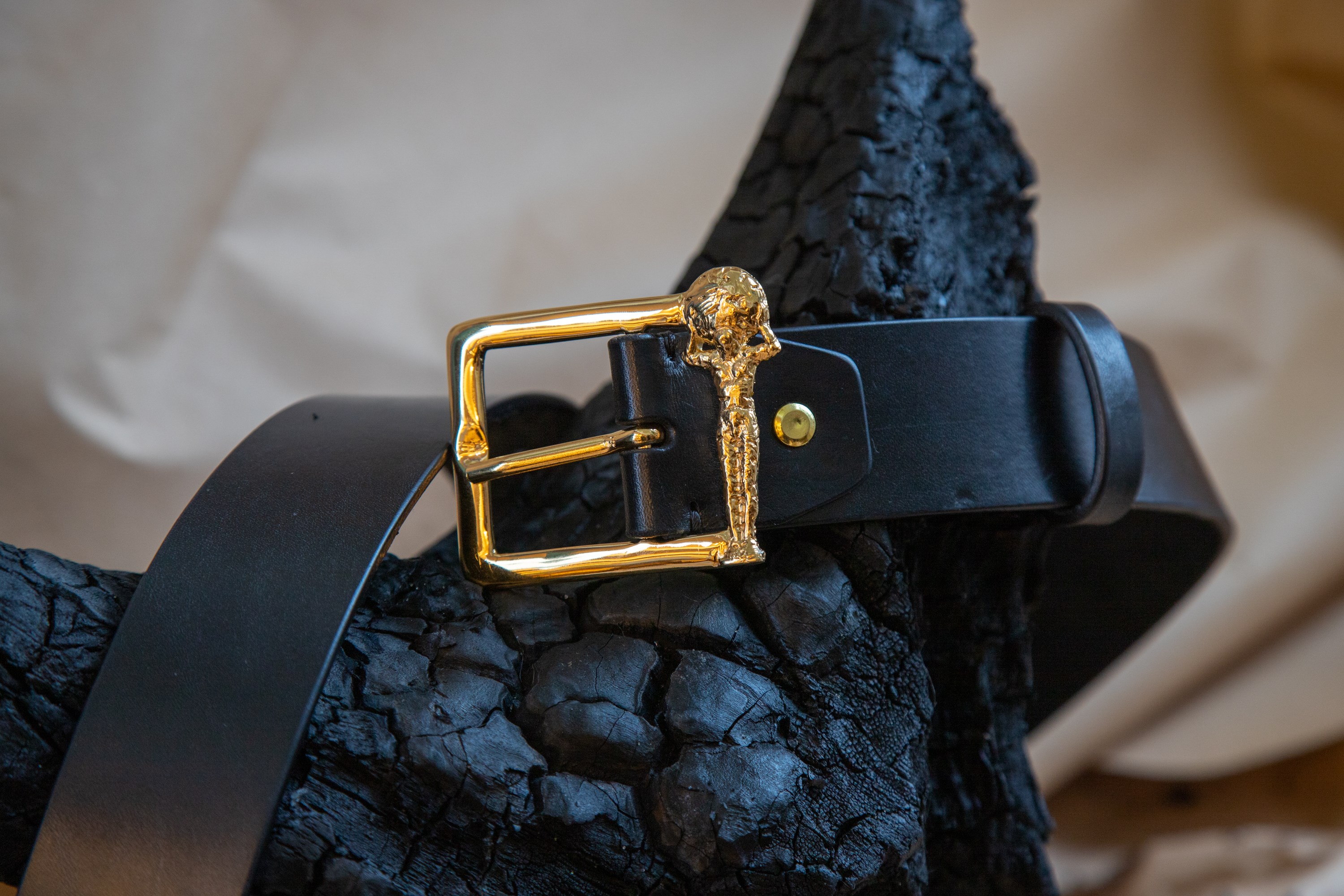 Belt "The Colossus That Holds the World" Overall x Zigura Art